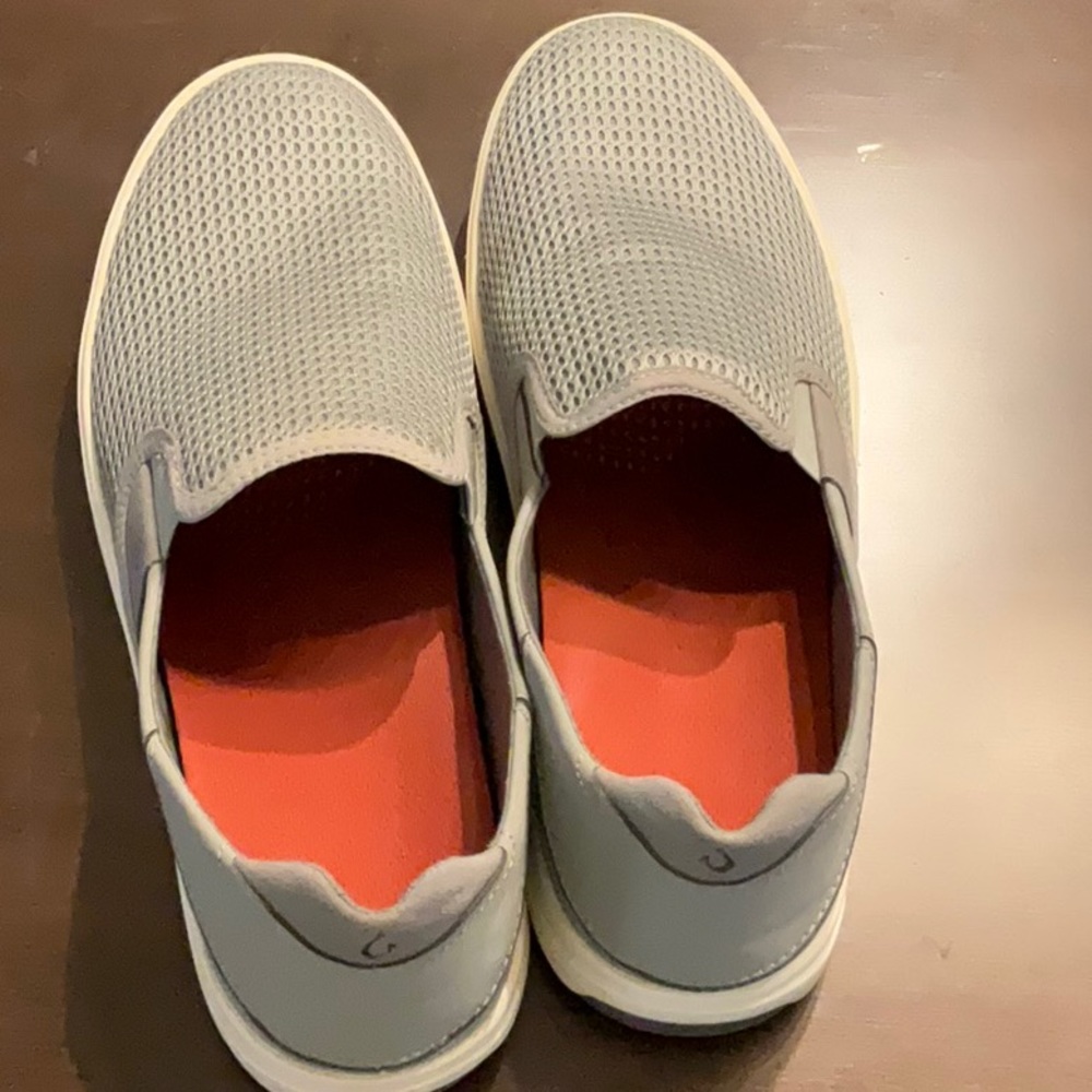 New olukai men’s slip ons